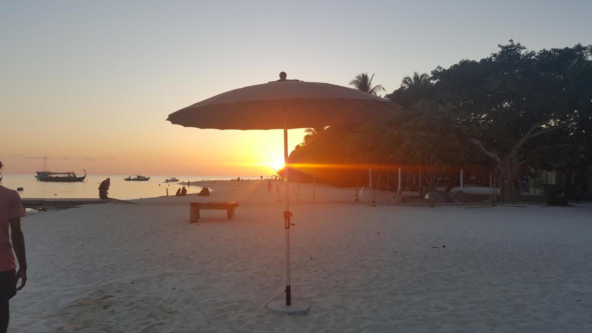 Kinan Retreat Hotel Fulidhoo Exterior foto
