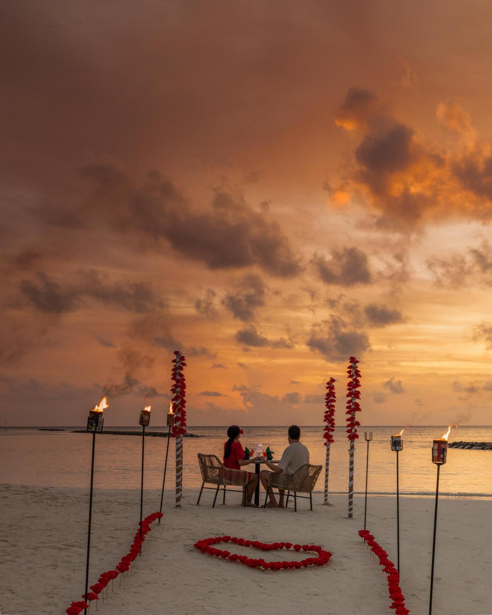 Kinan Retreat Hotel Fulidhoo Exterior foto